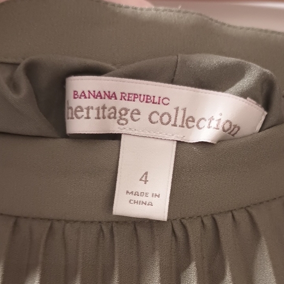Banana Republic Green Midi A-Line Skirt - Picture 2 of 3